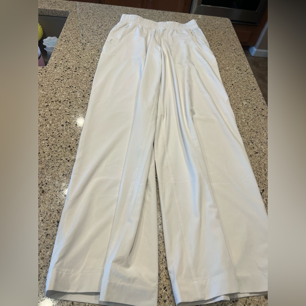 lululemon athletica Cream swift mid rise pant NWOT